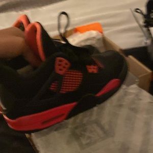 Jordan 4 Red thunders